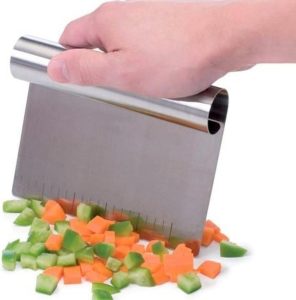Mimo Style Espátula Prática Para Confeitar, Raspar, Cortar, Organizar, Dividir Massas, Com Régua Medidora de 15 cm, Resistente à Temperatura, Produto Leve e de Fácil Manuseio, Material de Inox Durável