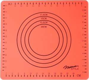 Mimo Style Folha de Silicone para Assar Antiaderente Vermelha 29x25cm, Com Medidas e diâmetros Ideal Para Grelhas e Fornos, Massas de Torta e Pizza, Suporta Até 220ºC e Não Precisa Untar